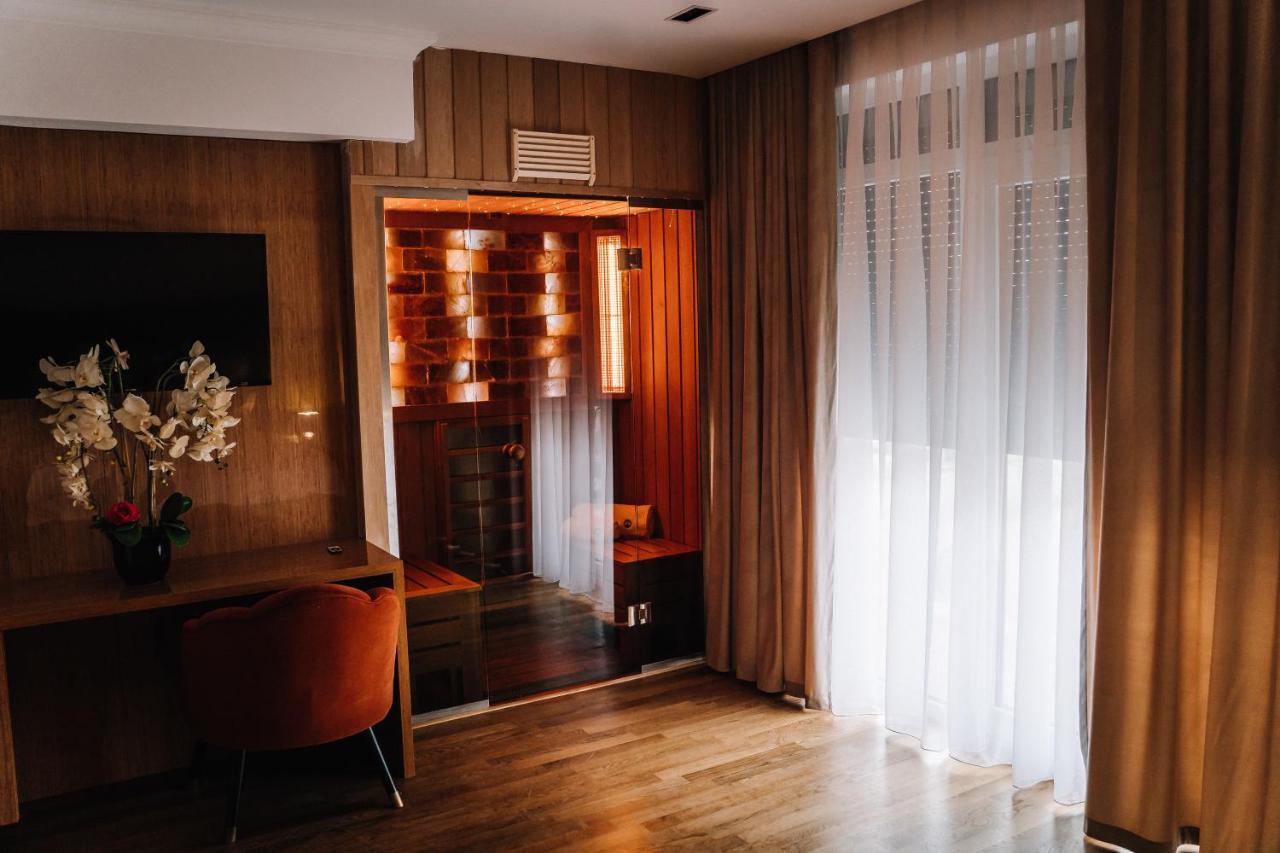 Hotel Glory Oradea Exteriér fotografie