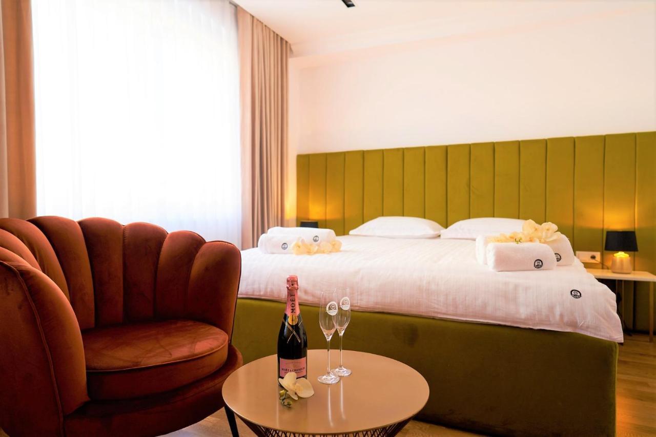 Hotel Glory Oradea Exteriér fotografie