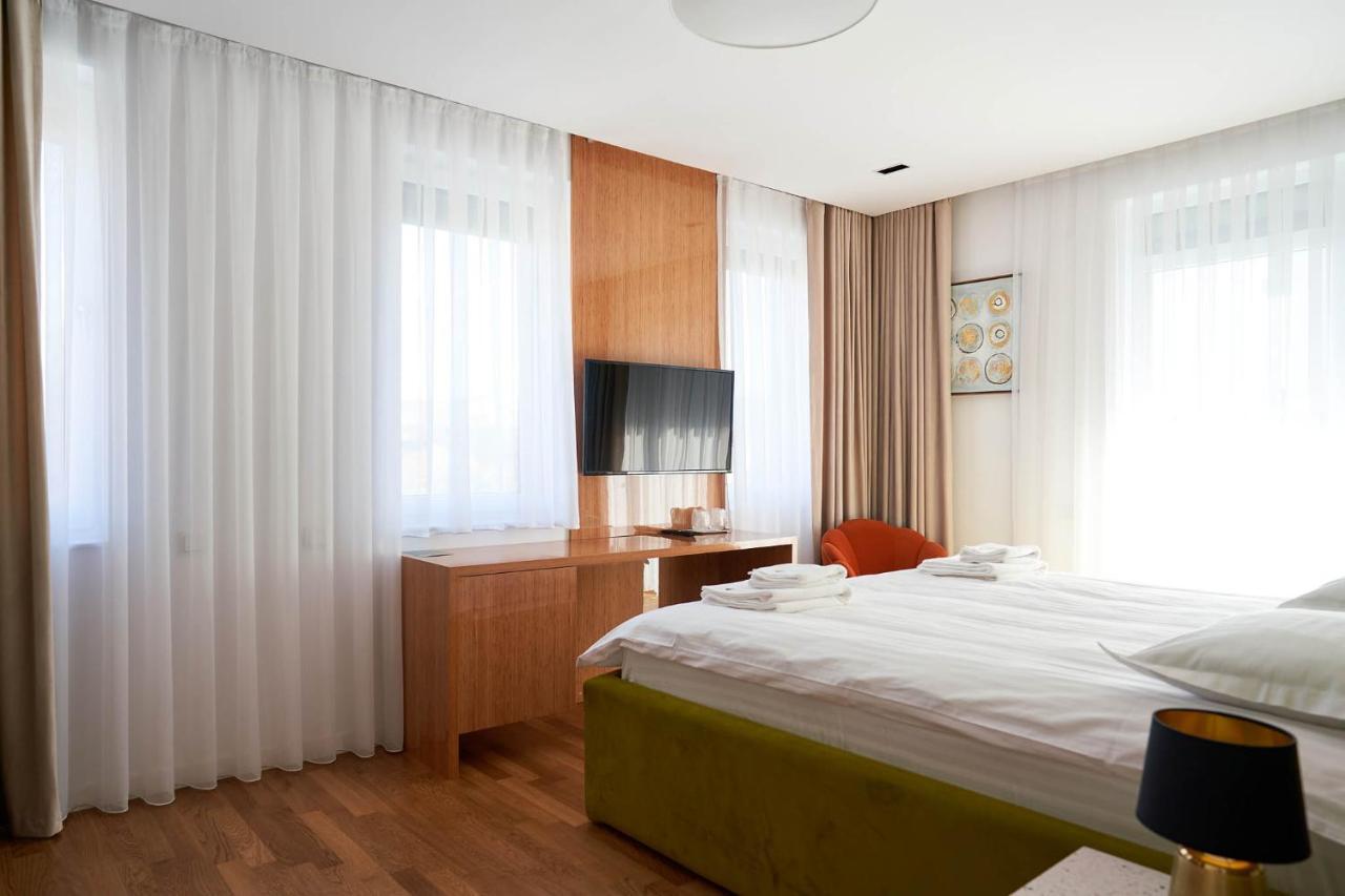 Hotel Glory Oradea Exteriér fotografie